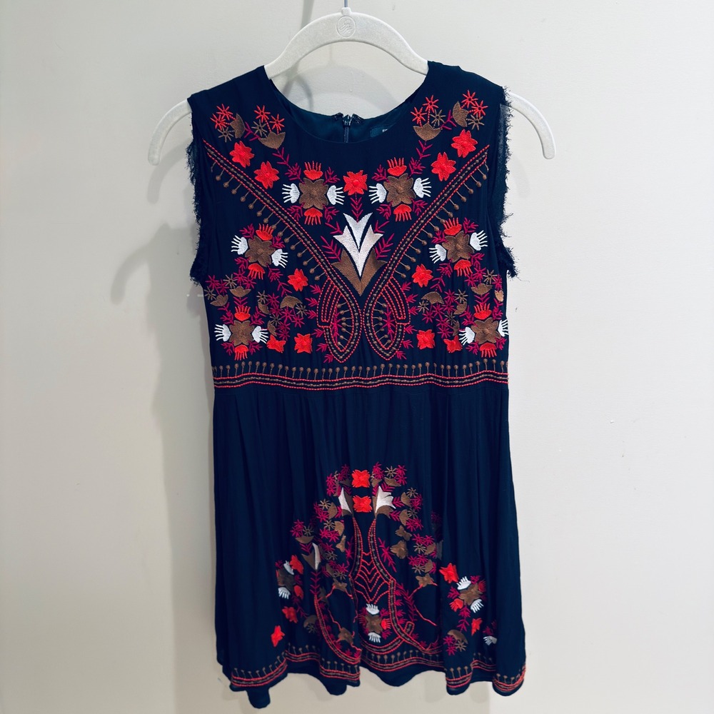 French Connection Embroidered Dress Sleeveless‎ Boho Festival Size 6